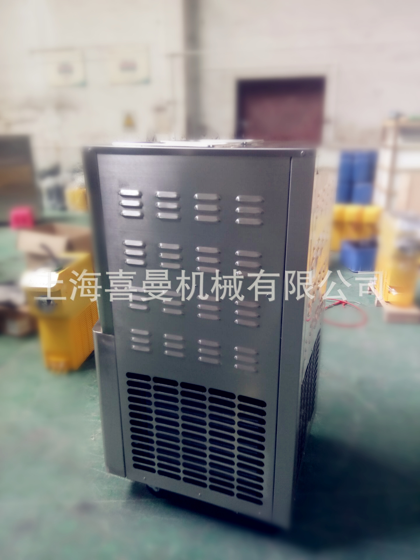 熱銷商用冰淇淋機(jī) 全自動(dòng)甜筒雪糕機(jī)器 立式軟冰淇淋機(jī) 廠家